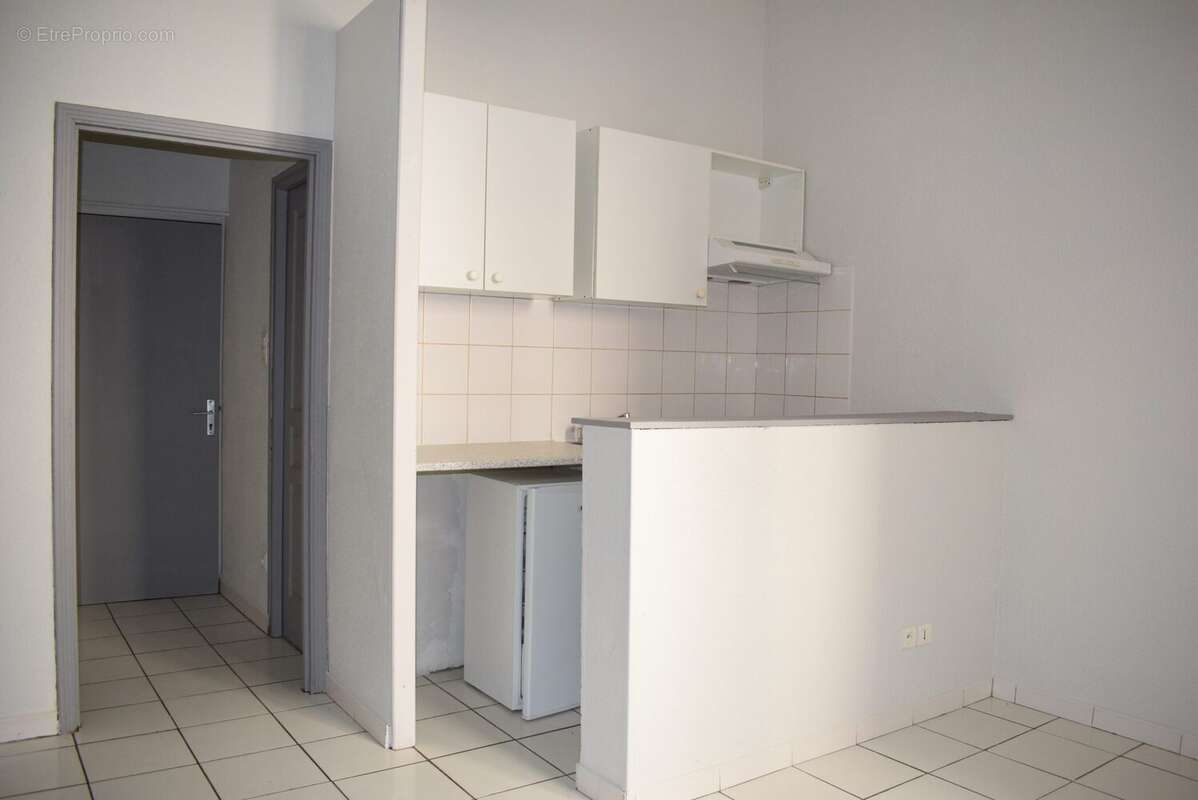 Studio - 1er étage - Appartement à NARBONNE