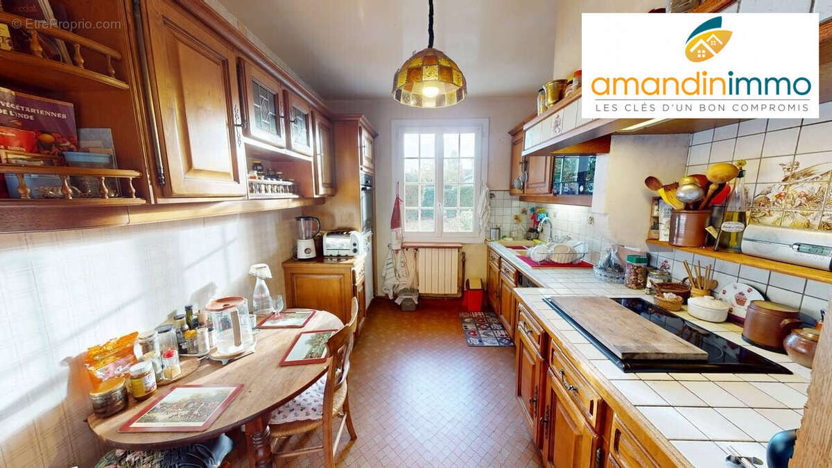 Maison à VERT-SAINT-DENIS