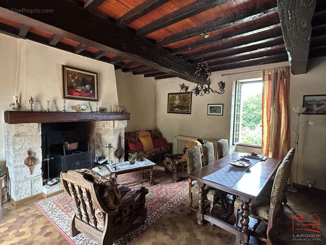 Maison à LAROQUE-TIMBAUT