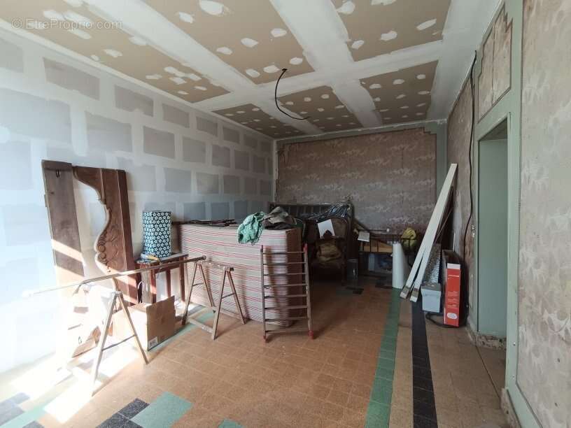 Maison à JONQUIERES-SAINT-VINCENT