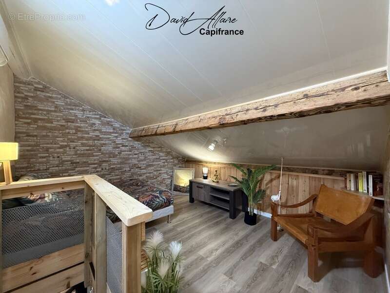 Appartement à LARAGNE-MONTEGLIN