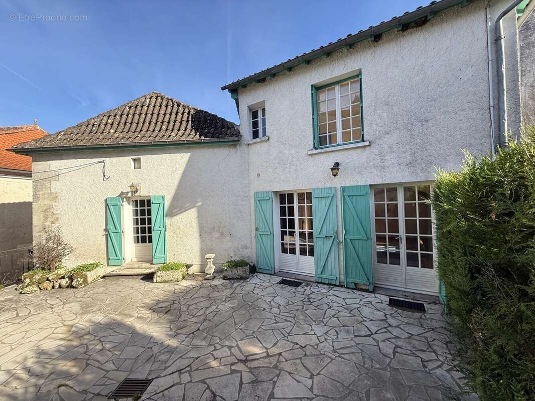 Maison à TOCANE-SAINT-APRE