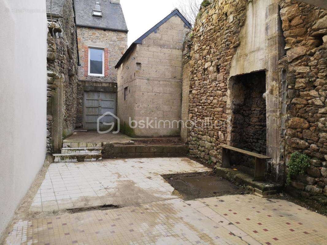 Maison à PLOEUC-SUR-LIE