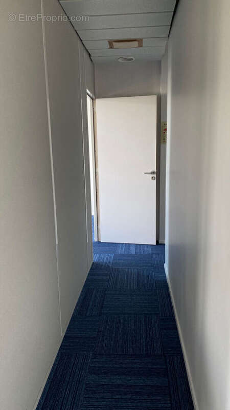 Commerce à HEROUVILLE-SAINT-CLAIR