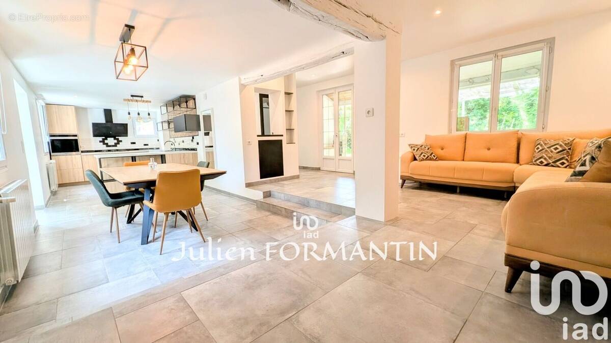 Photo 1 - Maison à ESBLY