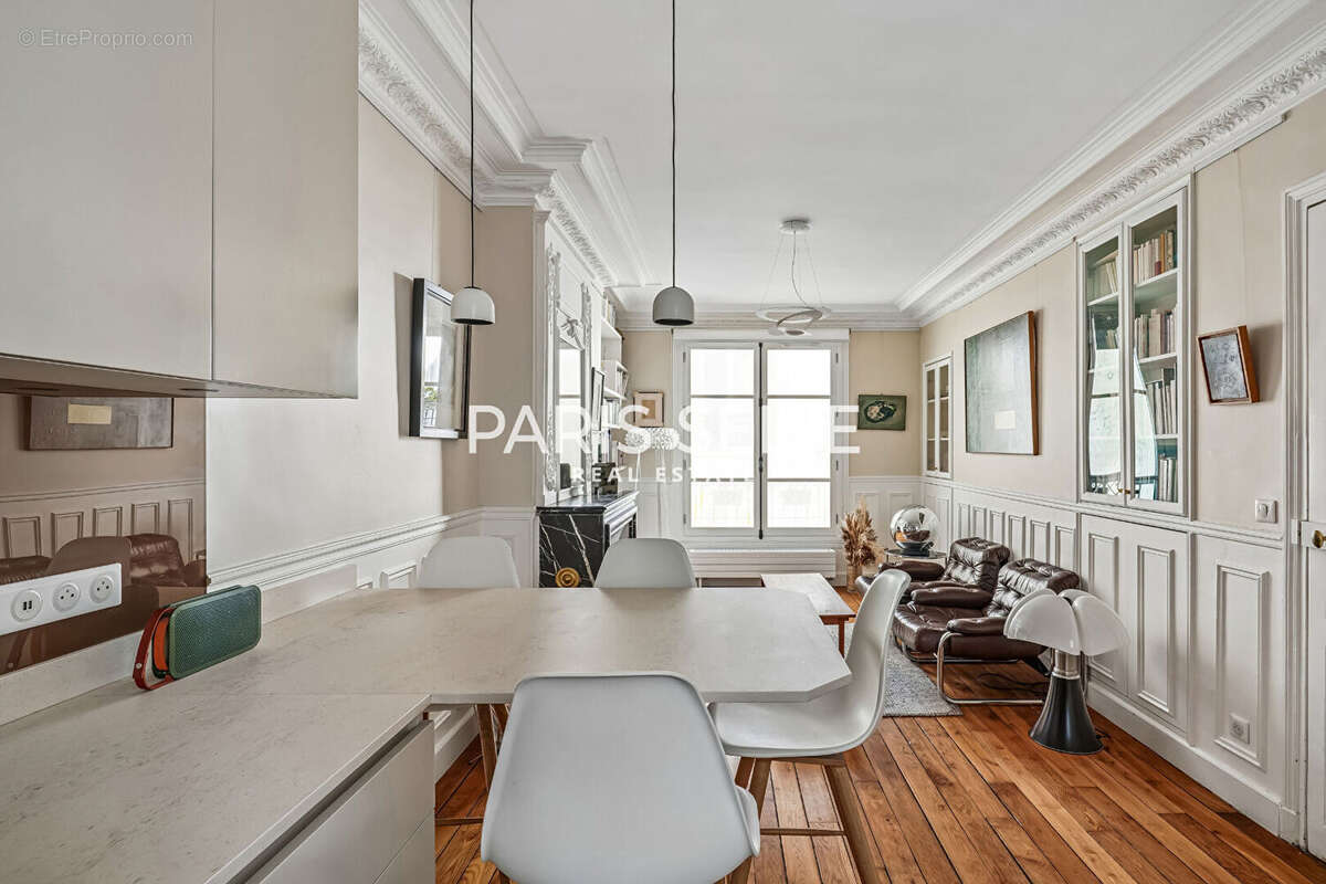 Appartement à PARIS-7E