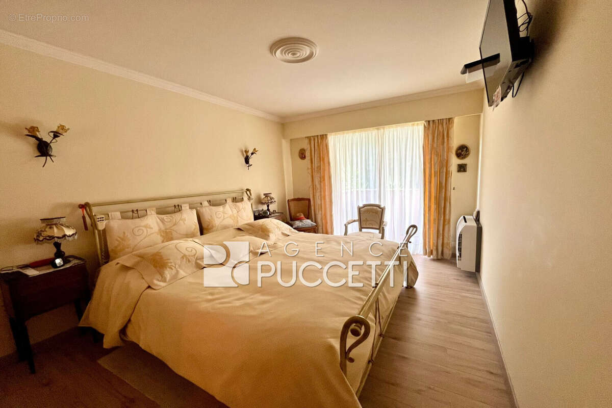 Appartement à VENCE