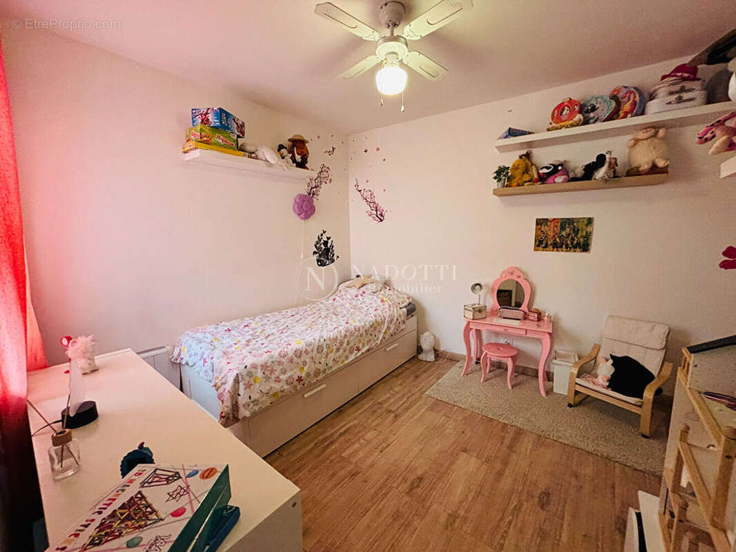 À Vendre  Maison de Ville Rénovée avec Fort Potentiel au Centre de Cavaillon - photo 11