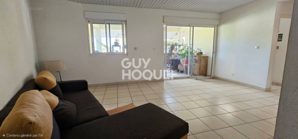 Appartement à REMIRE-MONTJOLY