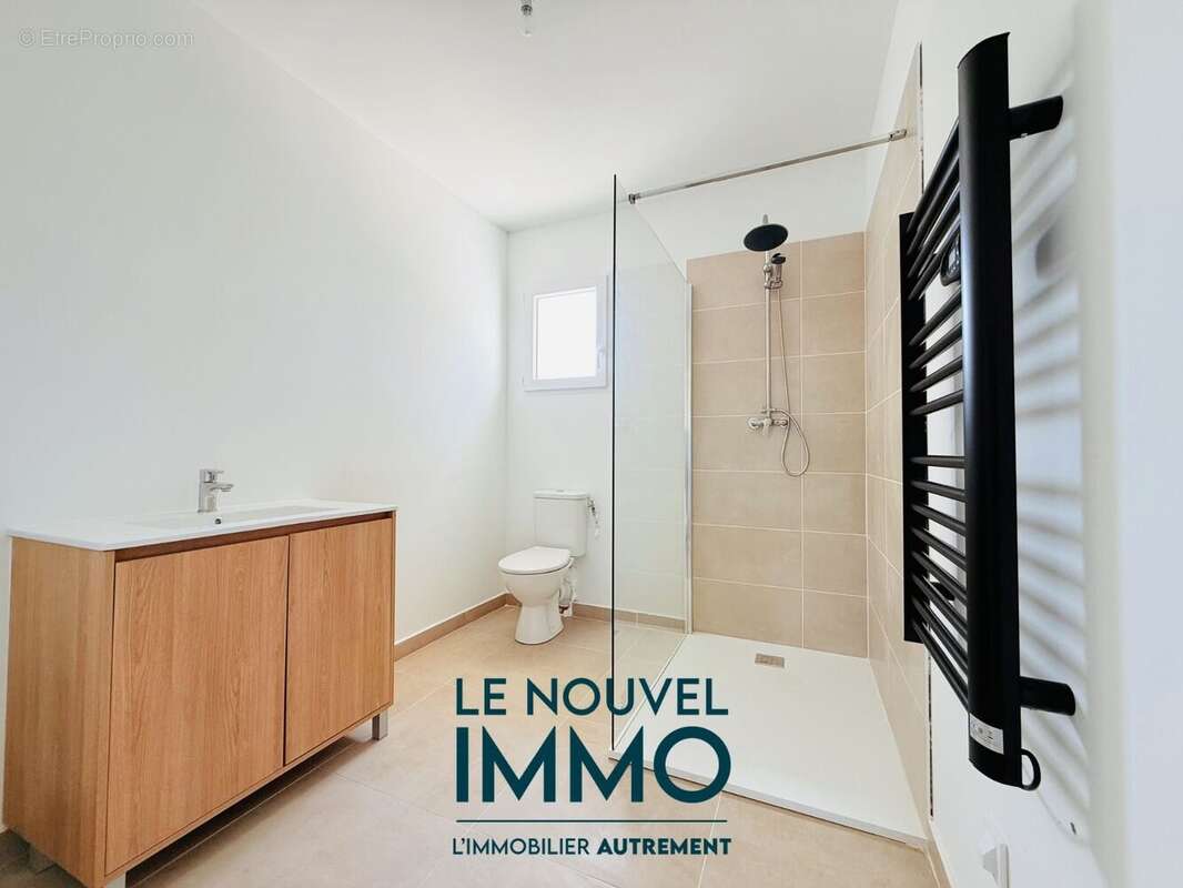 Maison 91 m² à Rognac  - photo 6