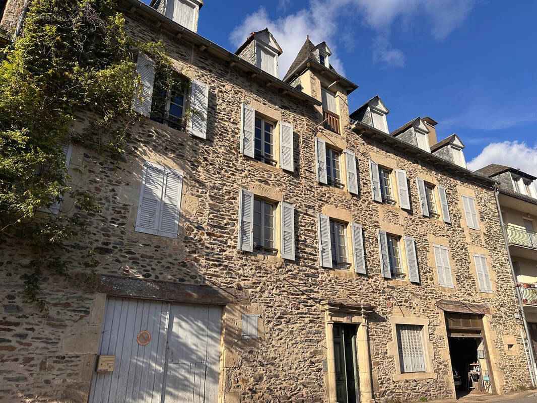 Maison à ESTAING