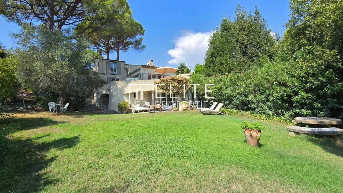 Maison 5 pièces de 193 m² - mouans-sartoux castellaras - photo 2