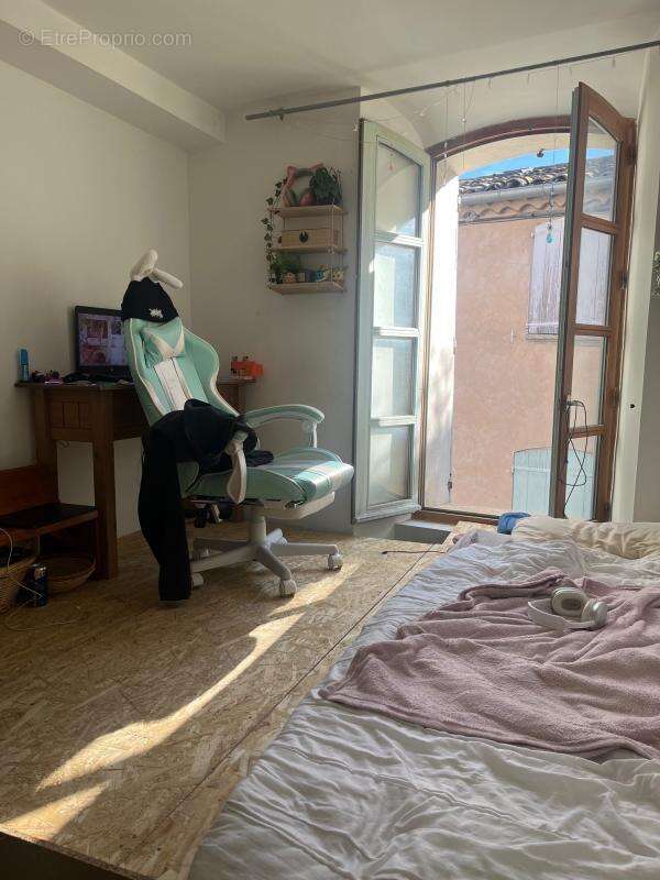 Appartement à BUIS-LES-BARONNIES
