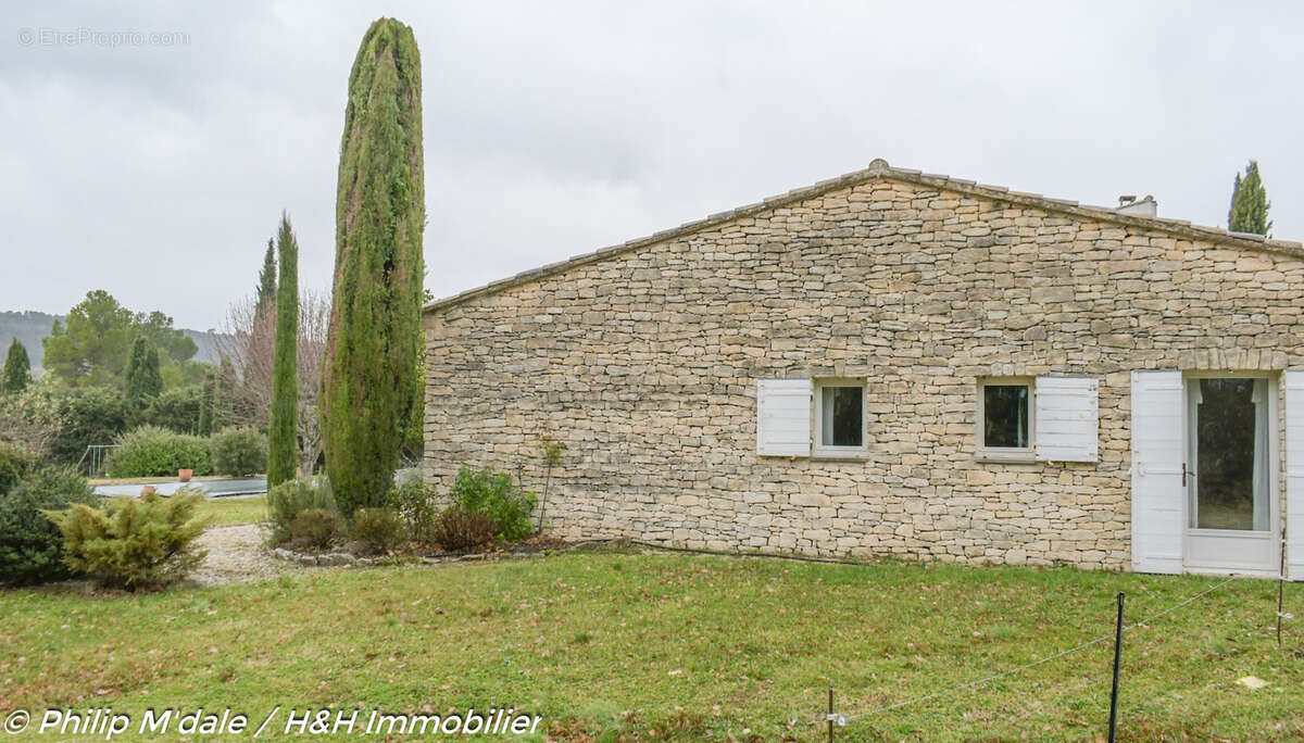 Maison à GORDES