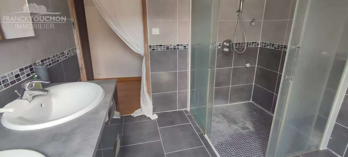 Maison à PERS-EN-GATINAIS