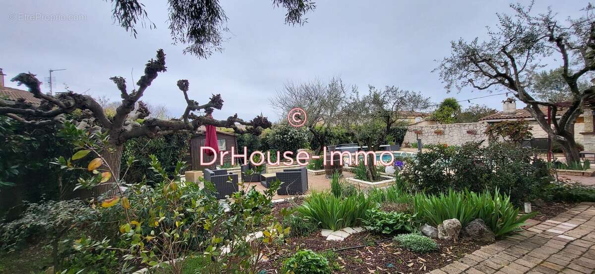 Maison à LA CALMETTE