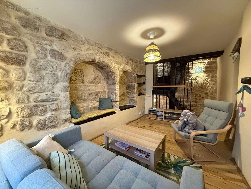 Maison à JOYEUSE