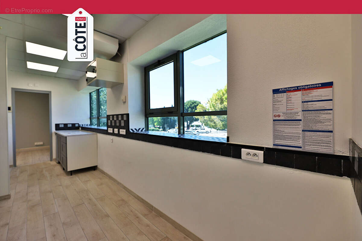 Bureaux Marignane 6 pièce(s) - photo 4