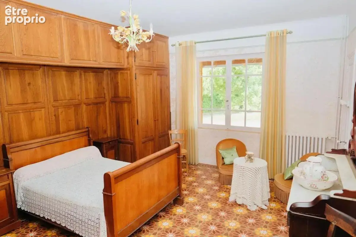 Corps de ferme a fort potentiel avec piscine et dependances , idéal chambres d ' hotes ou grande famille - photo 5