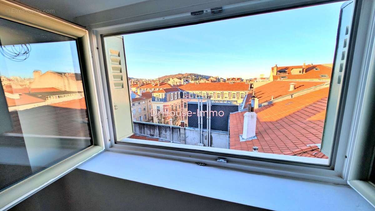 Appartement à SAINT-ETIENNE