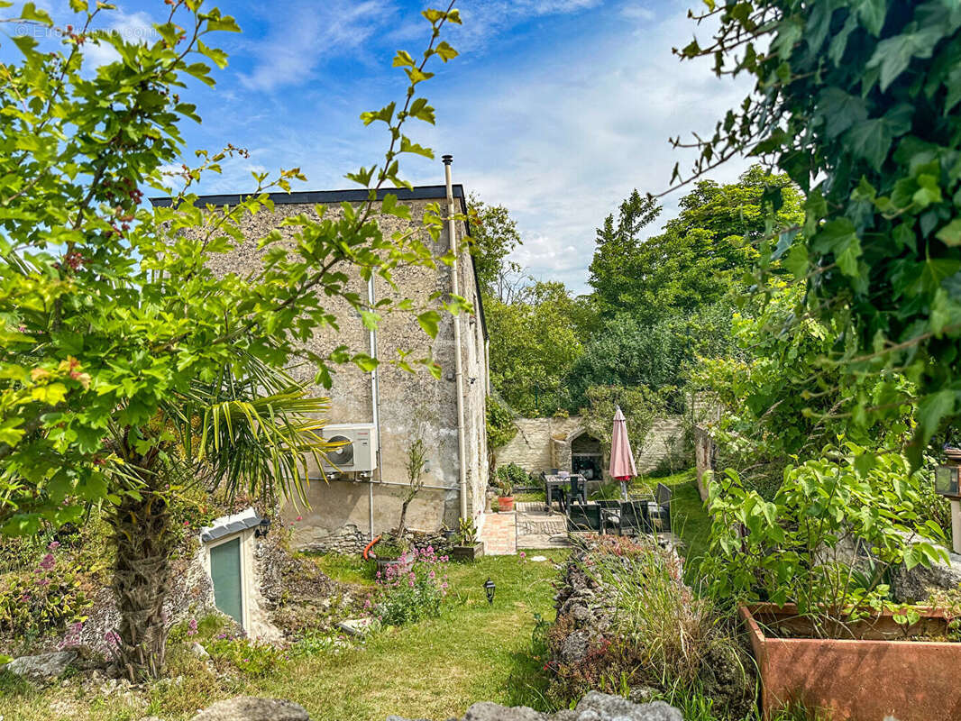 Maison semi-troglodytique de charme à Rochemenier (49700) - photo 11