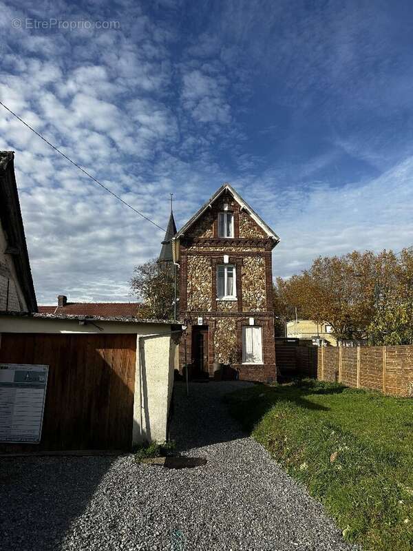 Maison de ville  Secteur recherché  Fort potentiel (1er permis accordé) - photo 7