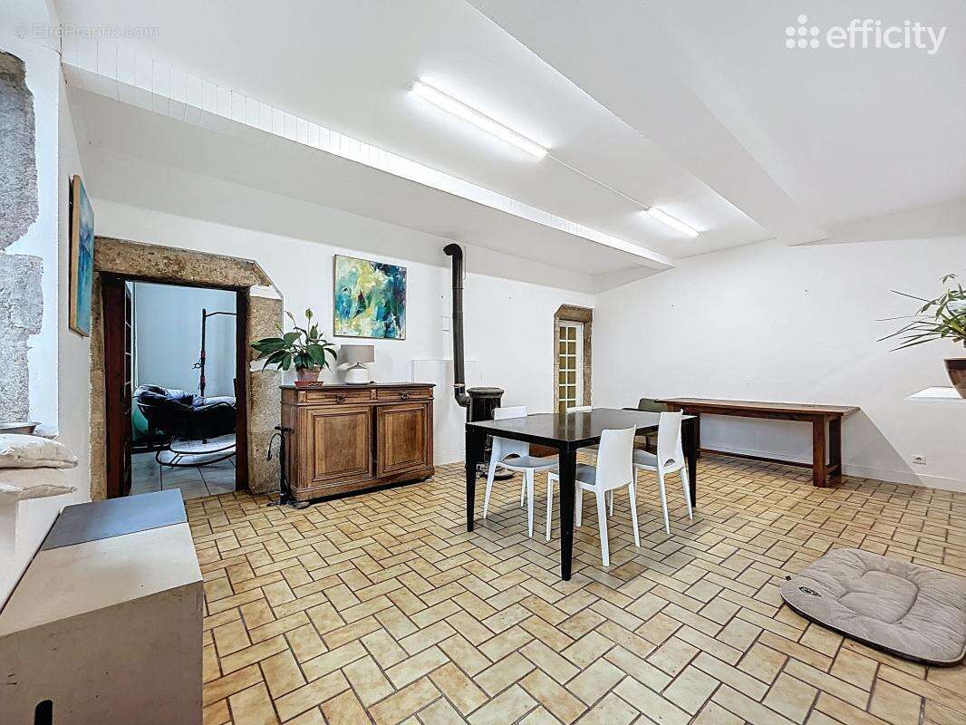 Maison à MORETTE