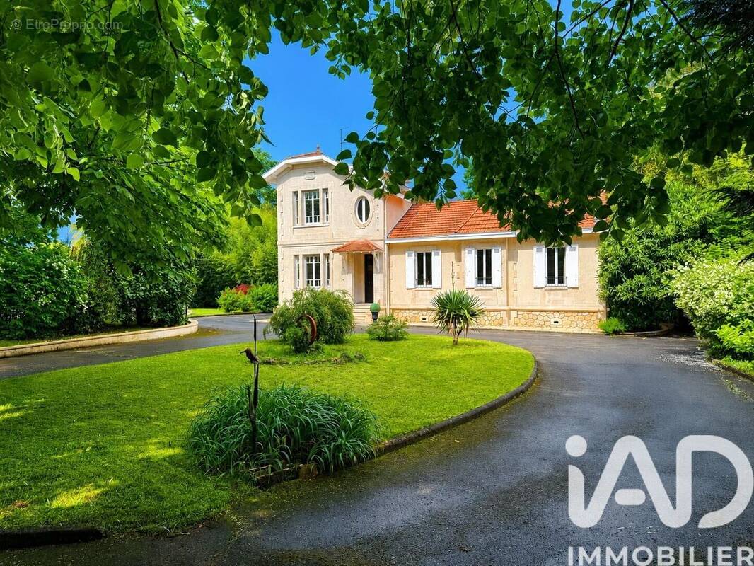 Photo 1 - Maison à GRADIGNAN