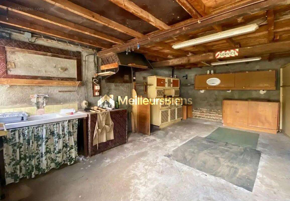 Ancien corps de ferme à fort potentiel sur 1 545 m² à Baneins - photo 12