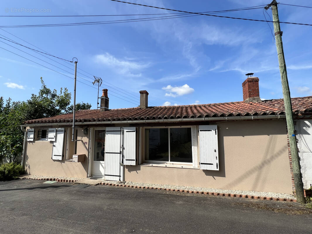 Maison à LE GIROUARD