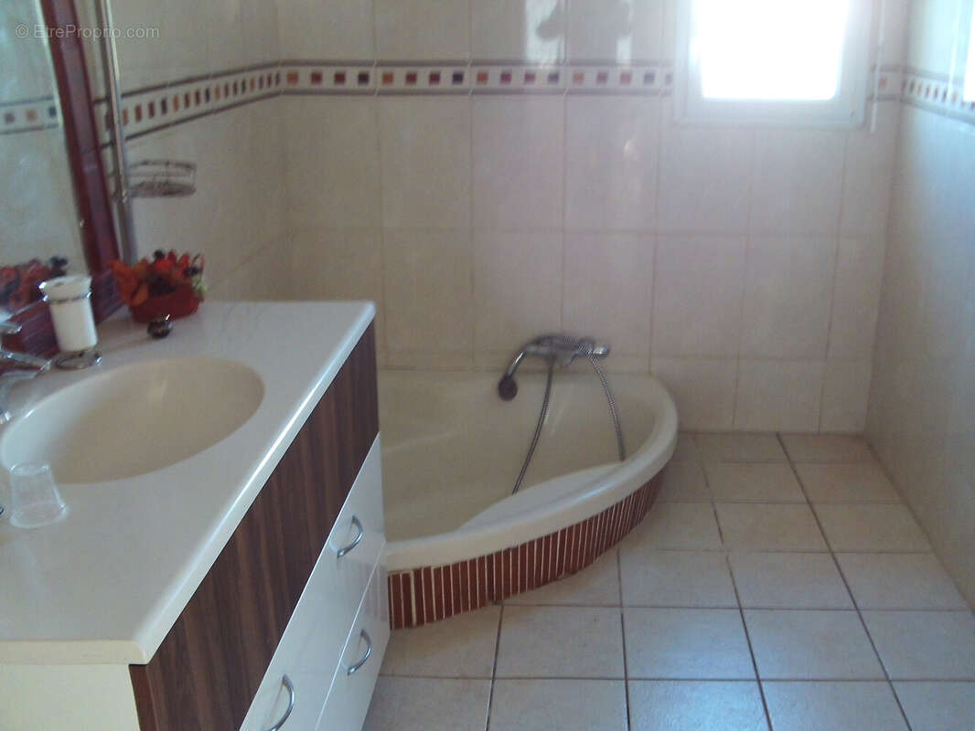 Maison à SAINT-THEGONNEC