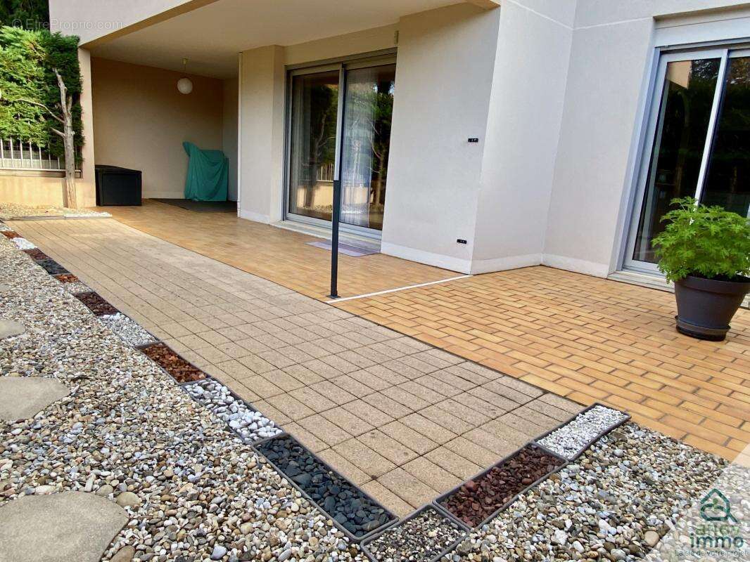 Appartement à CHARBONNIERES-LES-BAINS