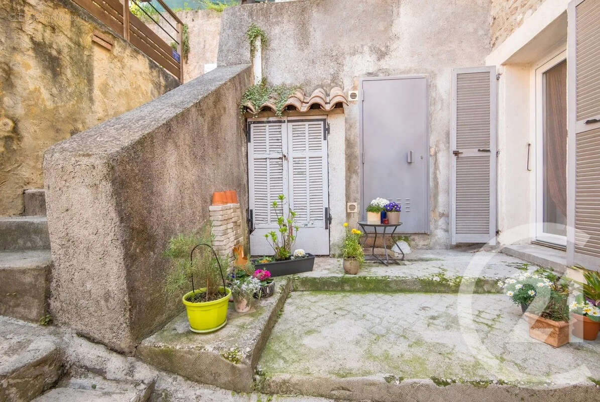 Appartement à VILLENEUVE-LOUBET