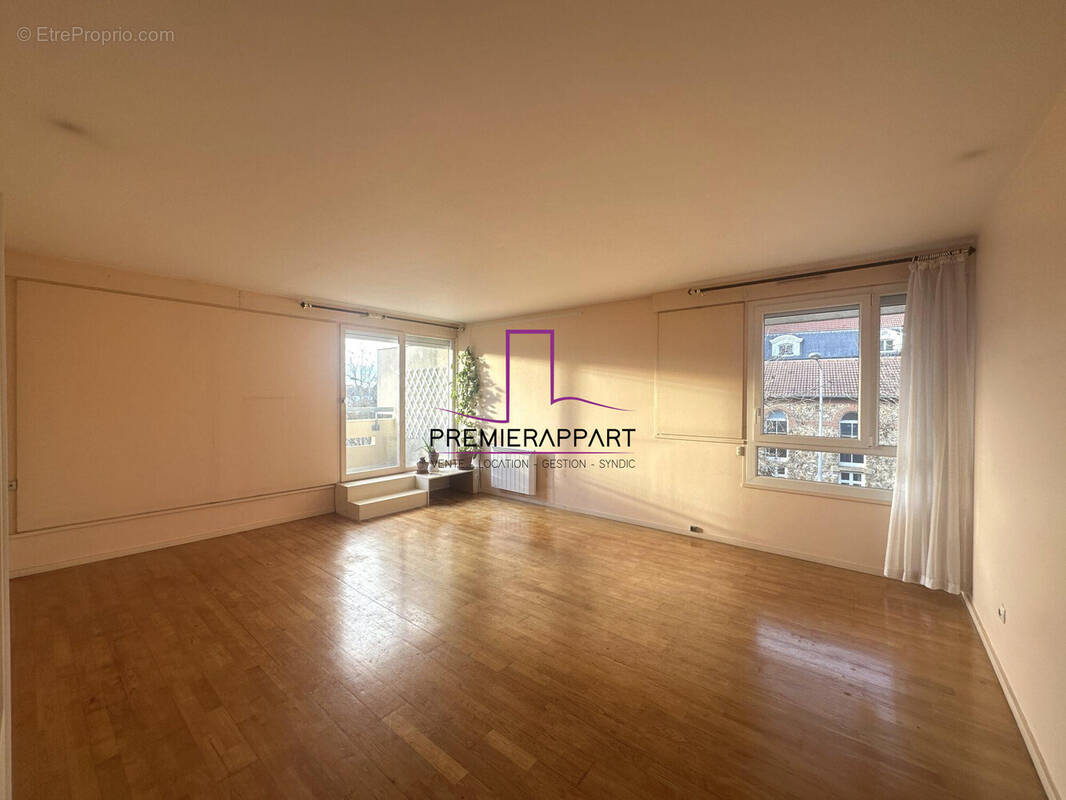 Appartement à HOUILLES