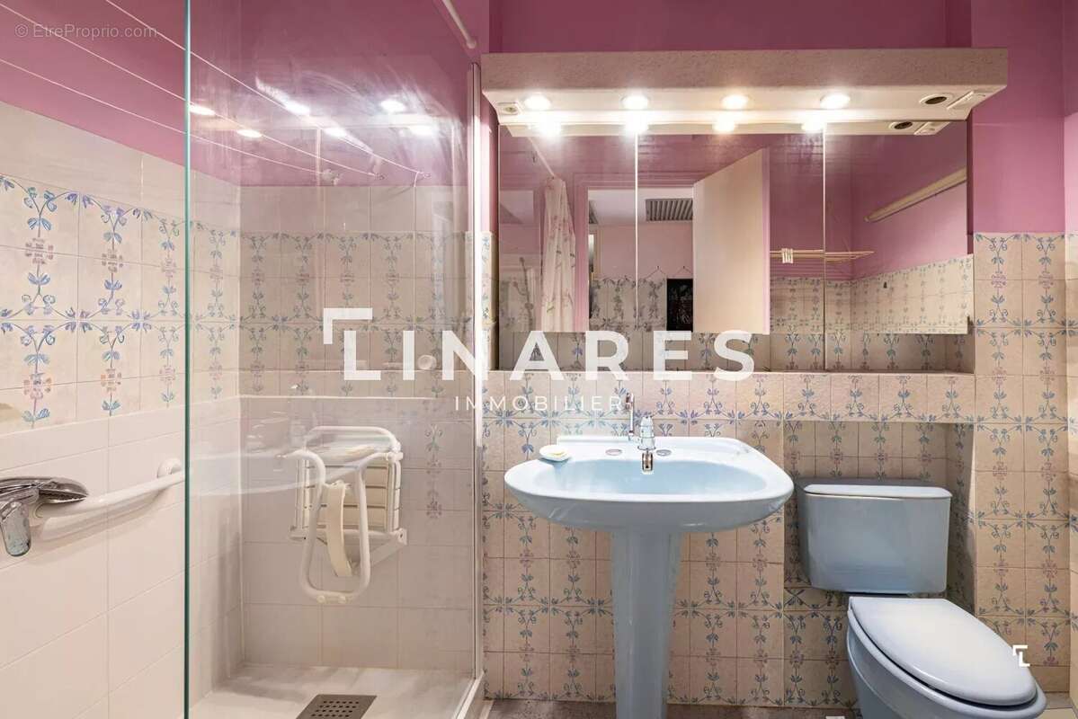 Appartement à MARSEILLE-1E