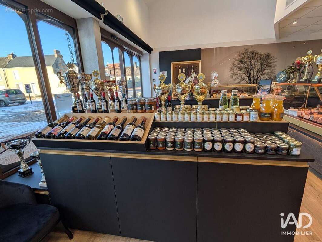 Photo 8 - Commerce à ROEZE-SUR-SARTHE