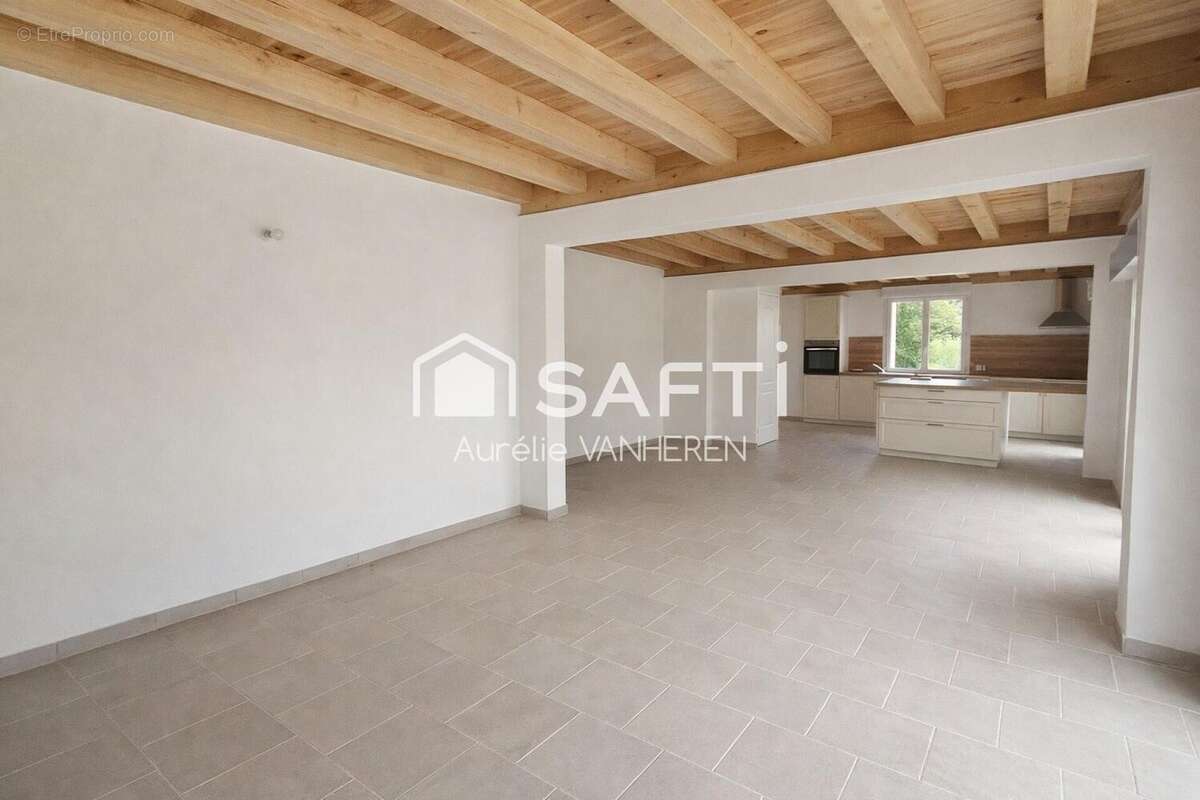 Maison 157 m² à Arquian  - photo 3