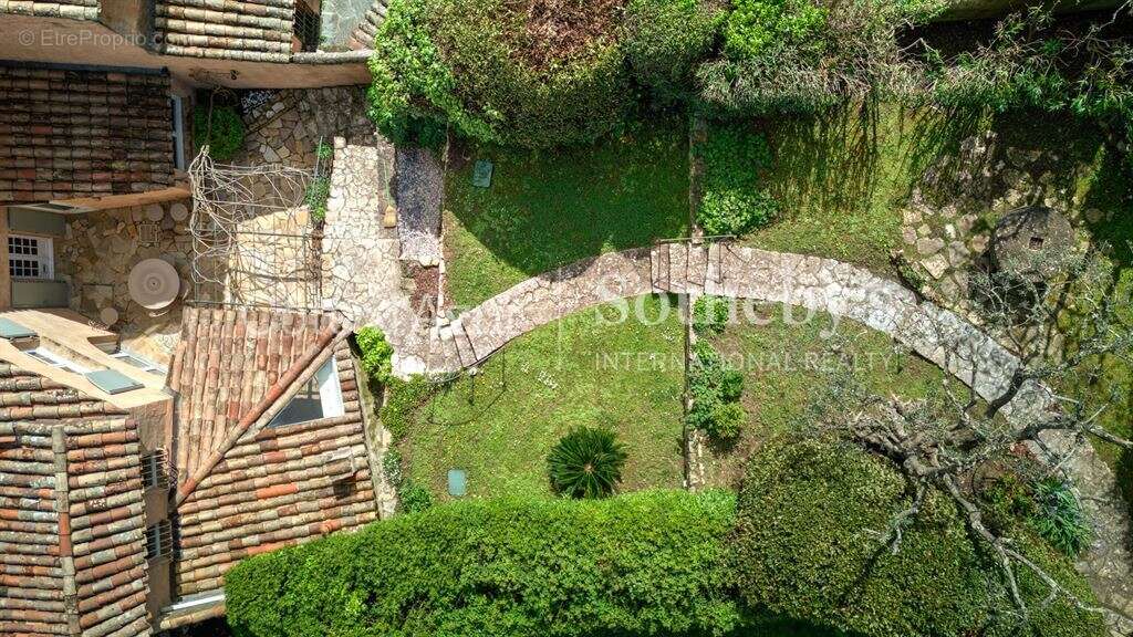 Maison à MOUANS-SARTOUX