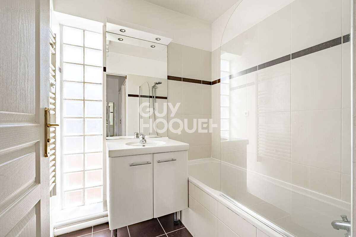 Appartement à ASNIERES-SUR-SEINE