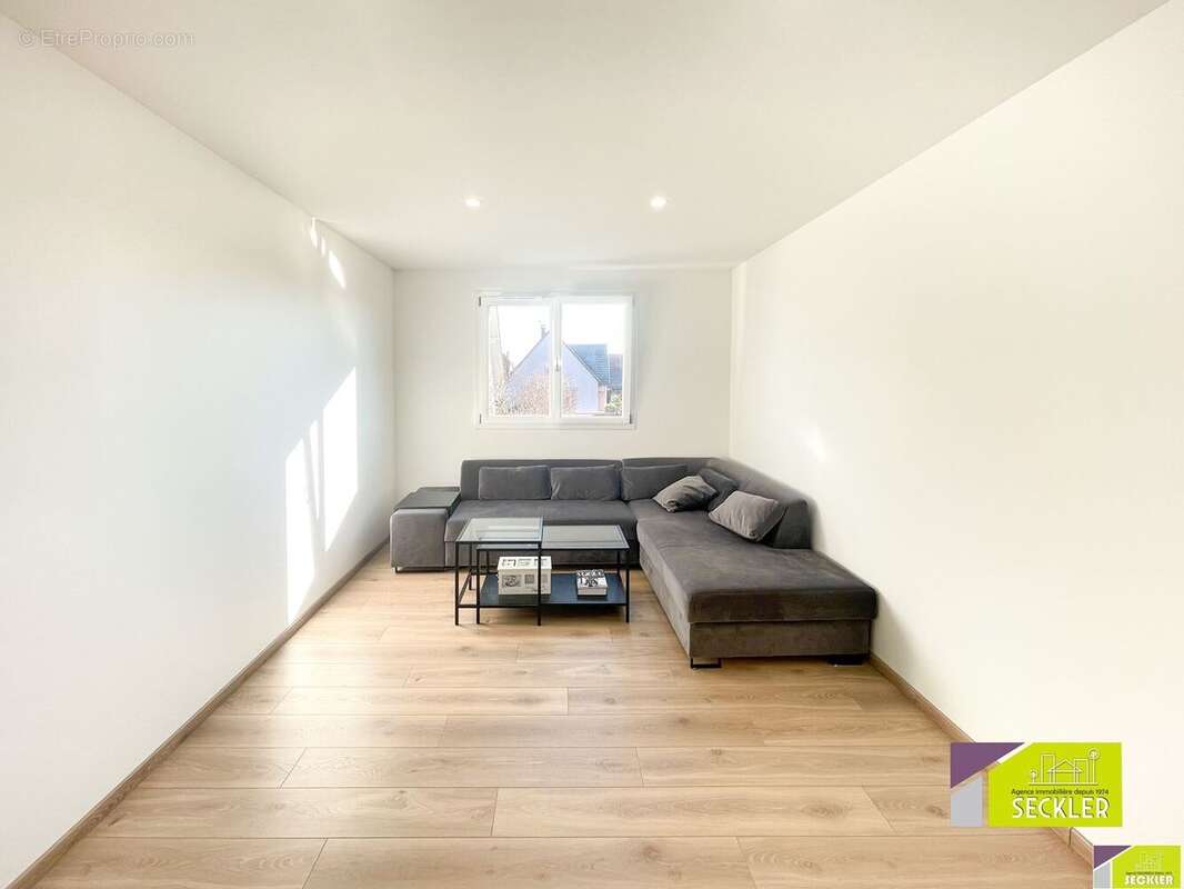 Maison à SAINTE-CROIX-EN-PLAINE