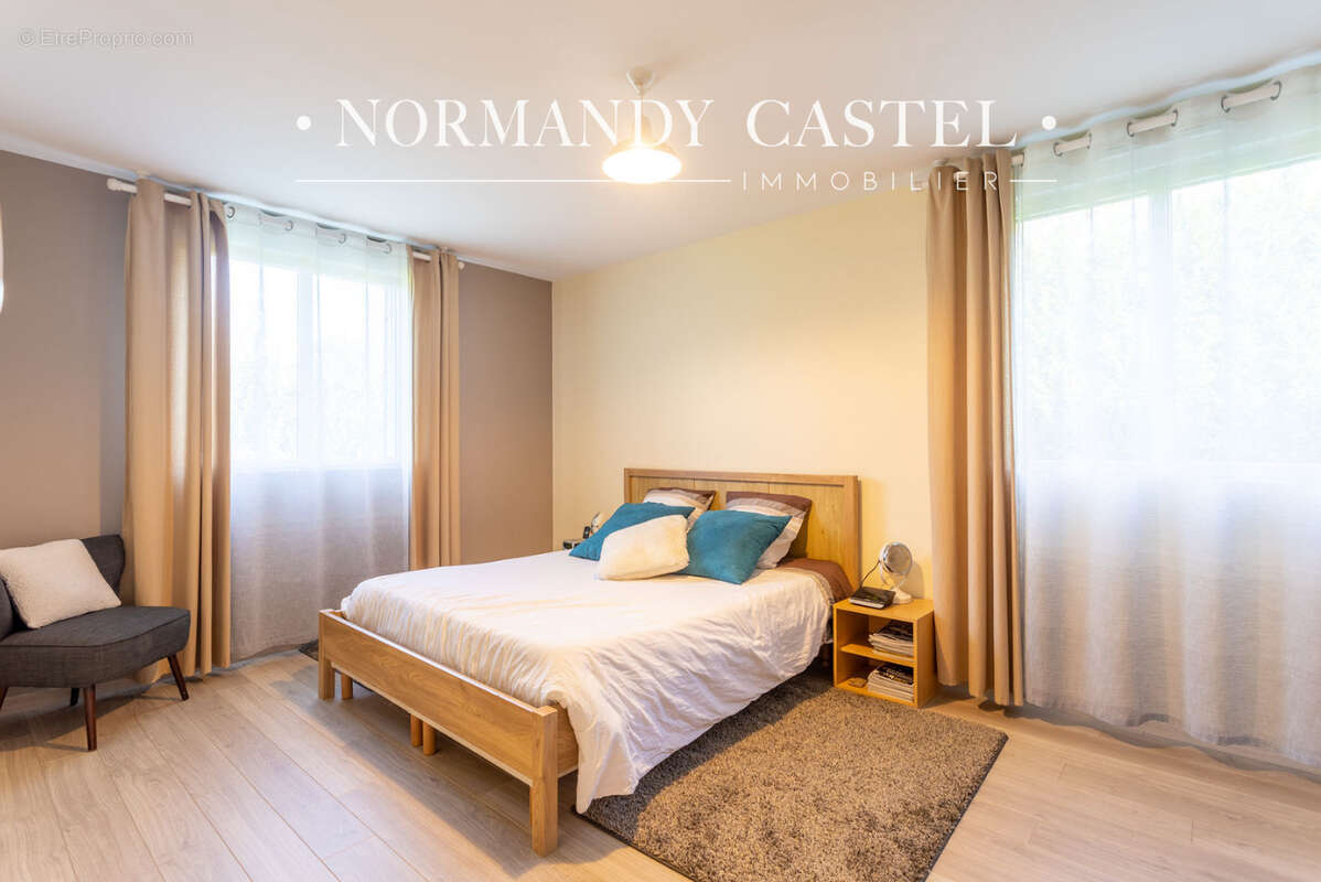 Maison à PENNEDEPIE