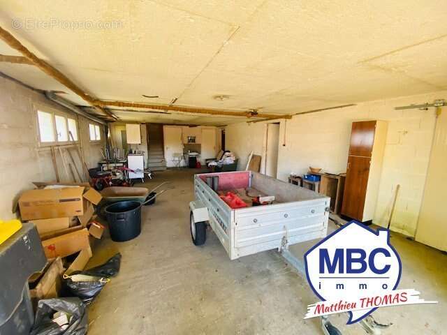 Maison à MONTREVAULT