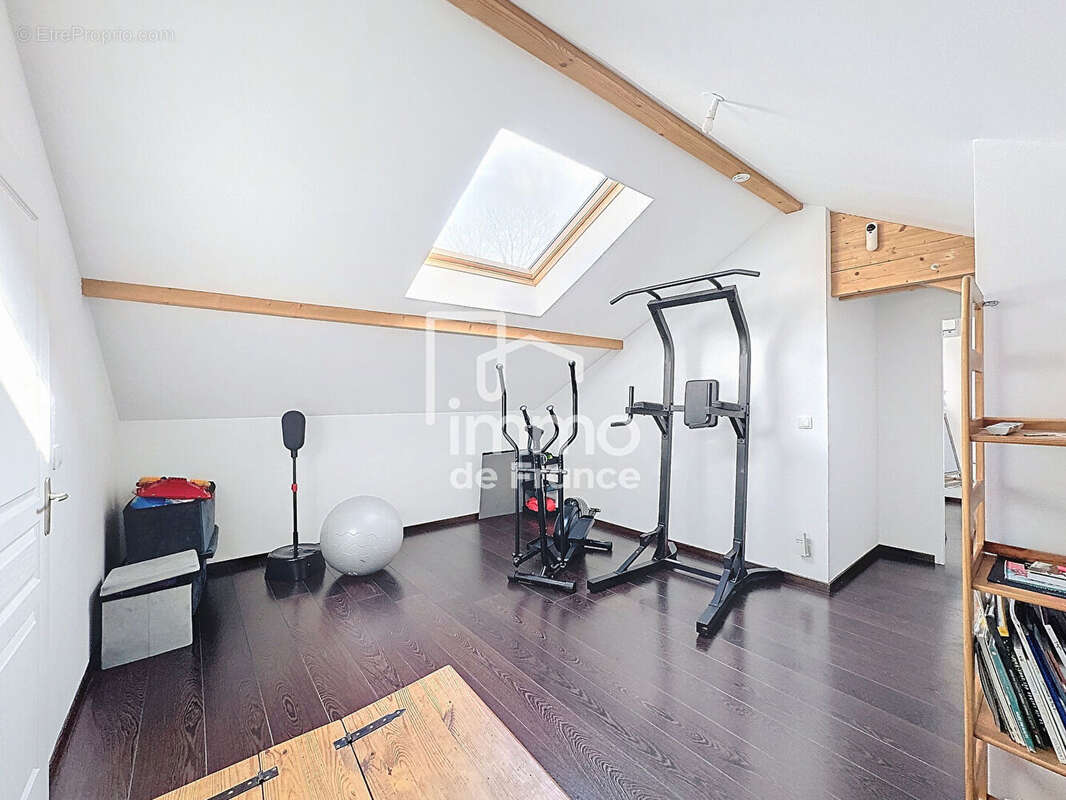 Maison à CHATILLON-EN-MICHAILLE