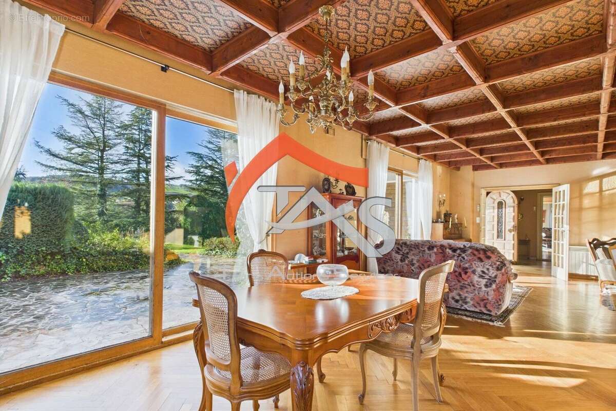 Maison à SAINT-PAUL-EN-JAREZ