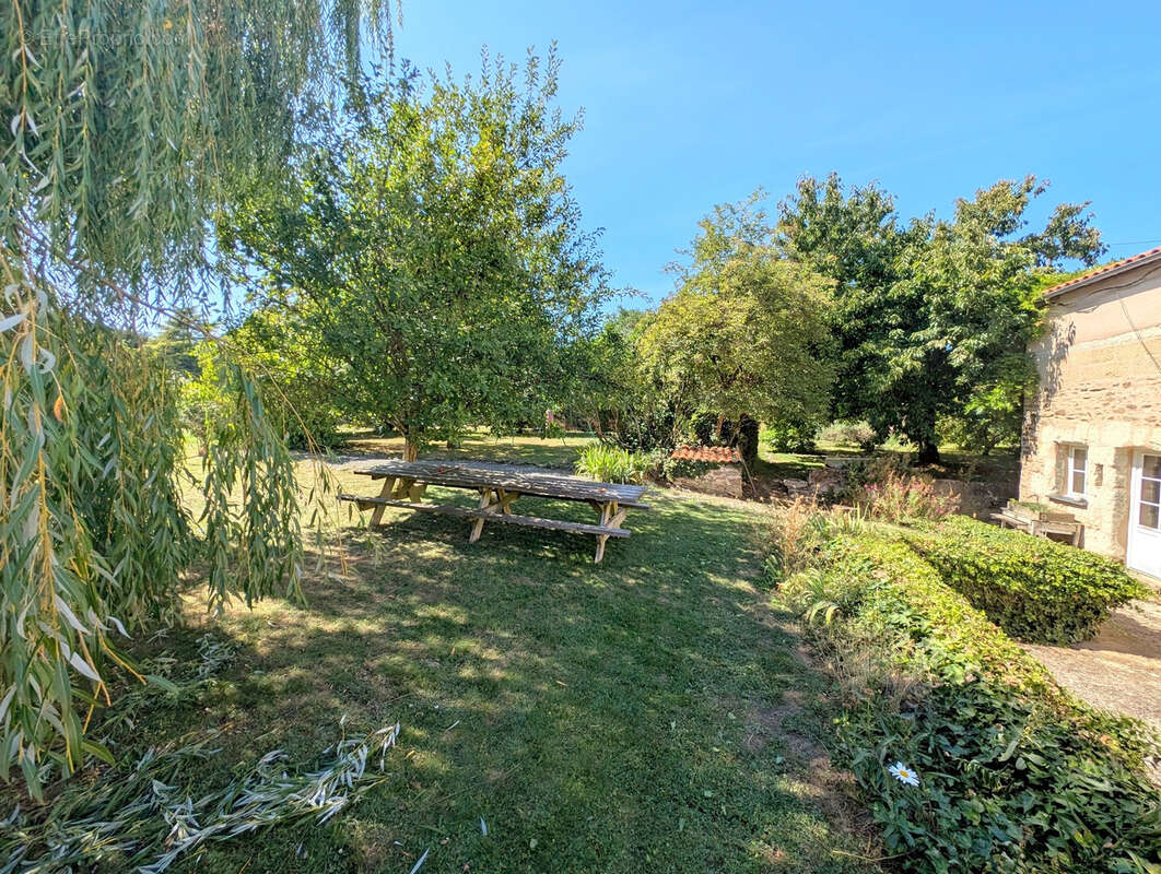 Tres belle longere en pierre - photo 2
