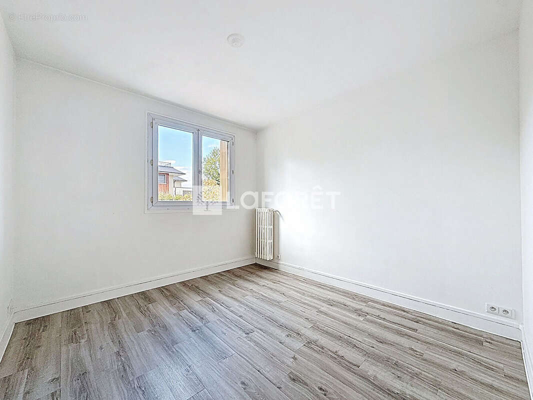 Appartement à SAINT-MAUR-DES-FOSSES