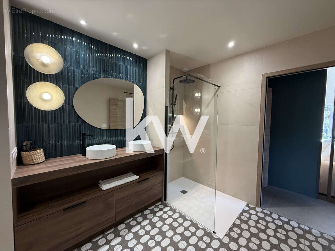Appartement 90 m² à Sainte-Sigolene  - photo 2