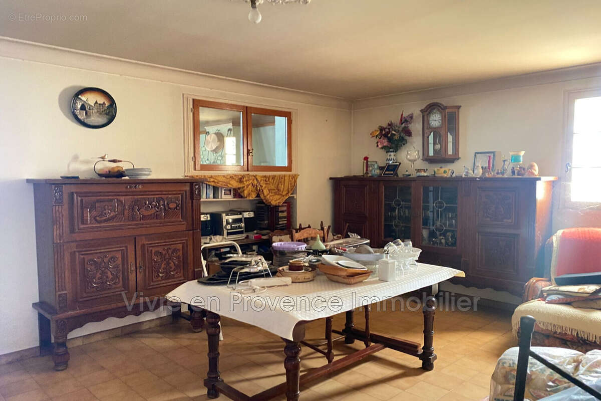 Maison à COURTHEZON