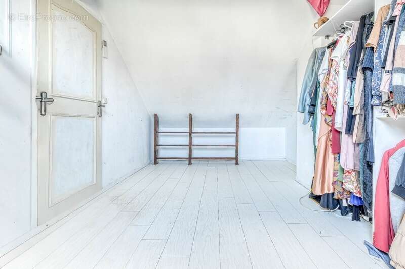 Christophe Michaudelle – EXCLUSIVITE CAPIFRANCE - vous propose à MEAUX proche de toutes commodités à pied : maison - 6 pièces -  - photo 26