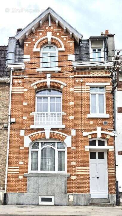 Maison à MARCQ-EN-BAROEUL